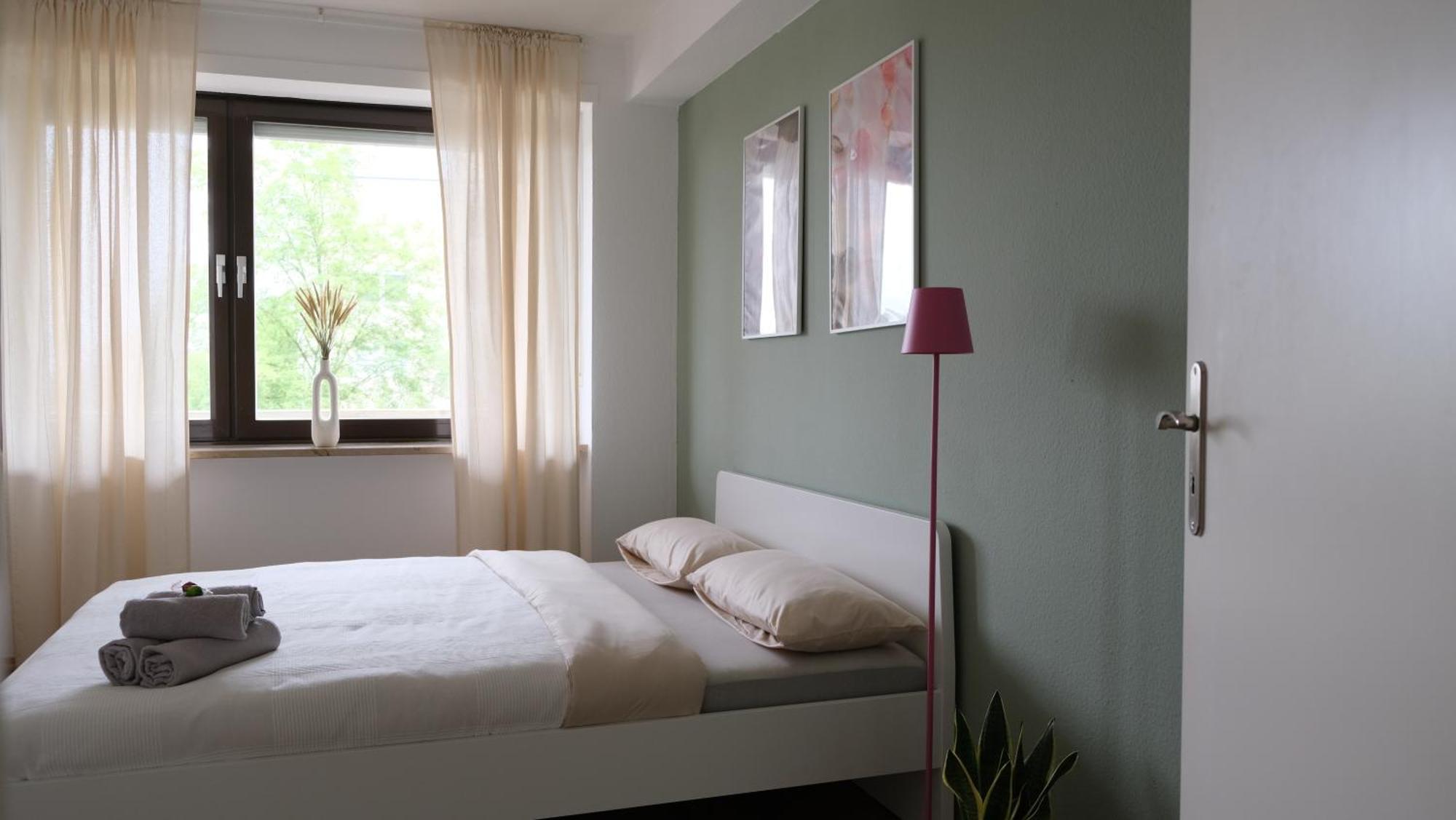 Casa Luxe - 120Qm - Zentral - Familienfreundlich - Parkplatz - 5Km Zum Legoland Lägenhet Günzburg Exteriör bild